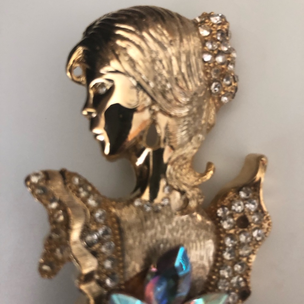 Vintage Lady Remington Lady Brooch. Gold with Jewels Decorated 3in by 1.5 in - Picture 2 of 4